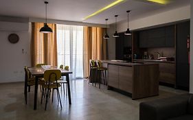 Modern 3 Bedroom Apartment In Luqa